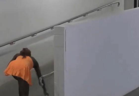 leyu乐鱼官网-怒摔球拍被拍下！高芙不满澳网直播：我们一点隐私都没有了